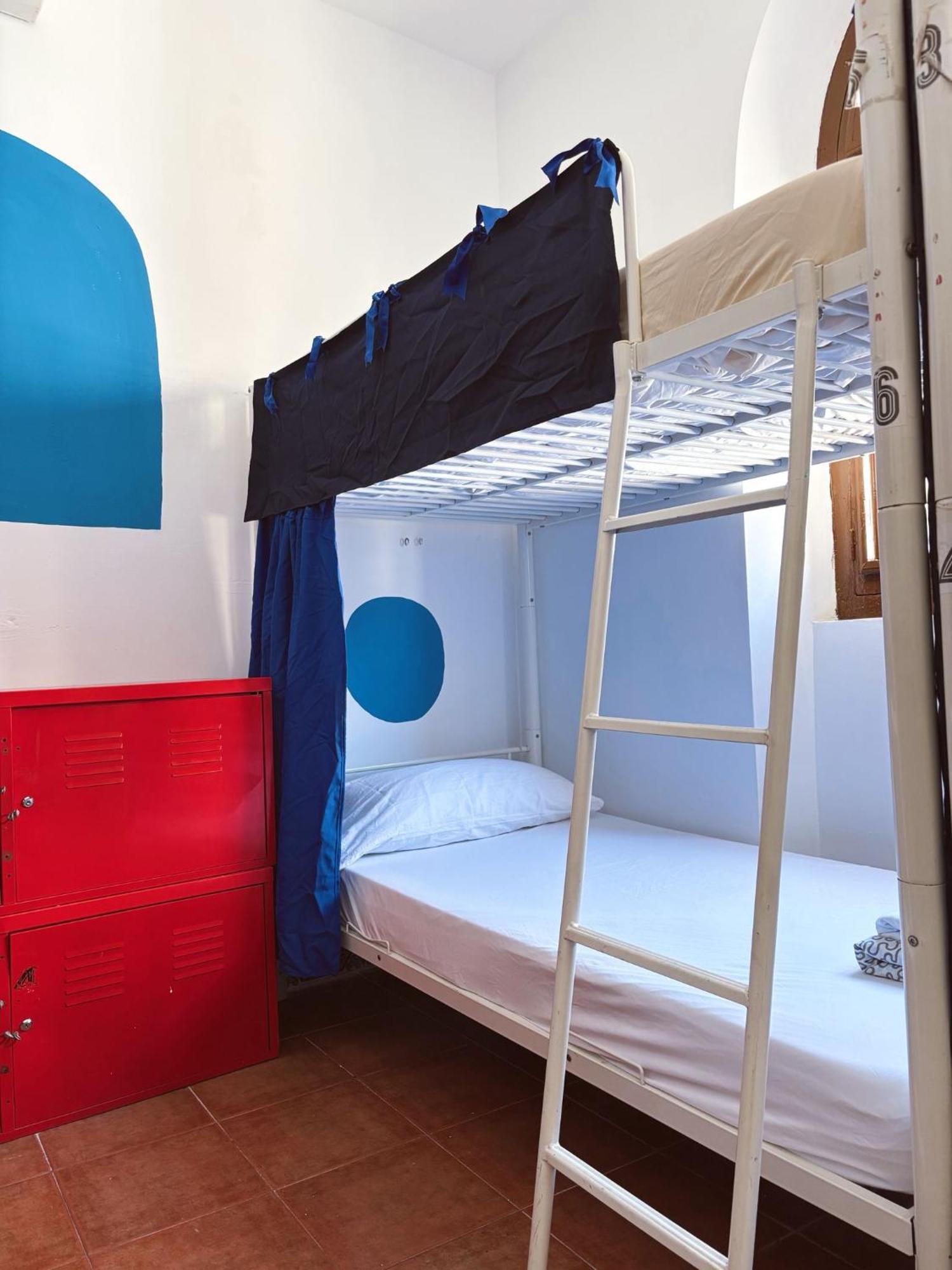 Bed 4-Bed Mixed Dormitory Room